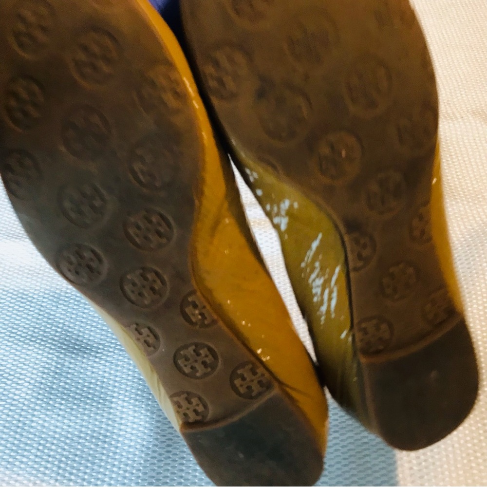 Tory Burch Women's Tan‎ Ballet Flats - Picture 5 of 7